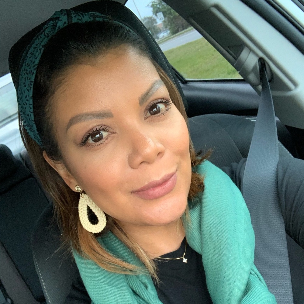 Meet your Posher, Vivian